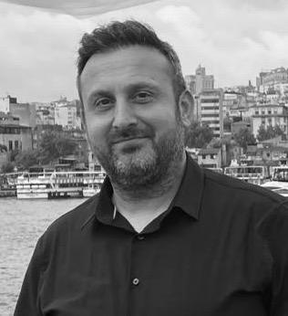 Yazar Fotoğrafı